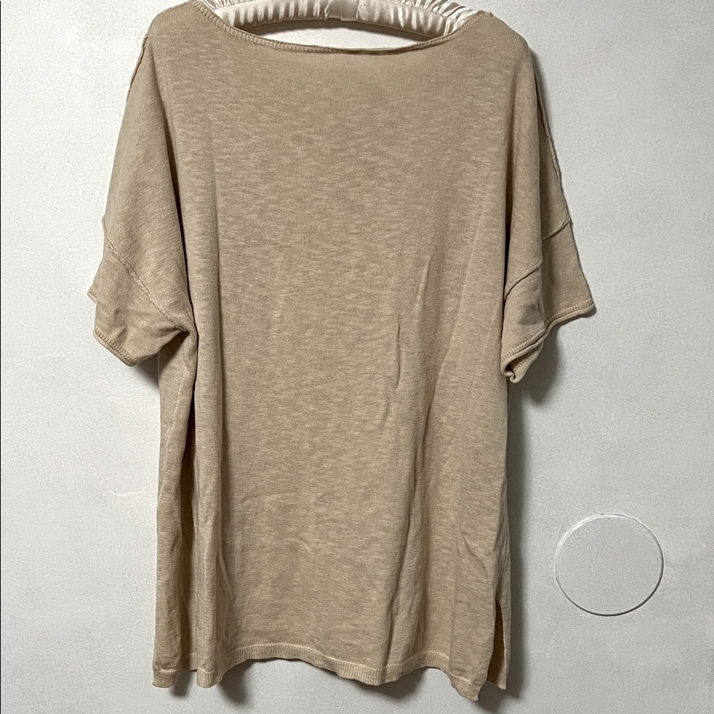 Women’s Short Sleeve Knit Top